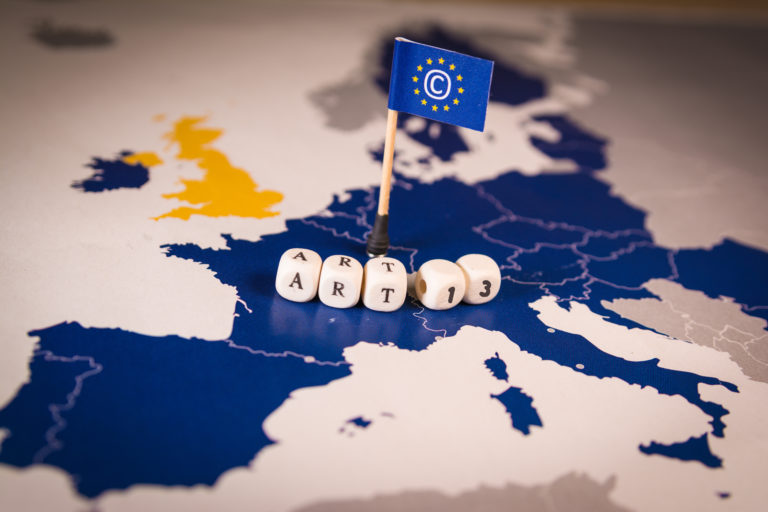 Badanie: Polacy przeciwko Dyrektywie o ACTA2