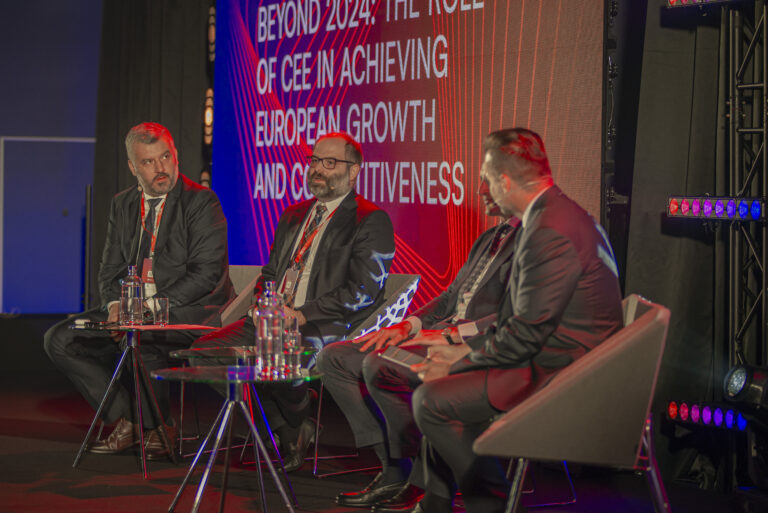 CEE Digital Summit: Wyzwania regulacyjne i niewystarczające inwestycje barierami rozwoju