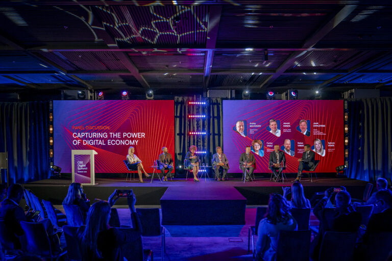 CEE Digital Summit: Edukacja cyfrowa i niedobór kadr jednymi z głównych problemów Europy Środkowo-Wschodniej